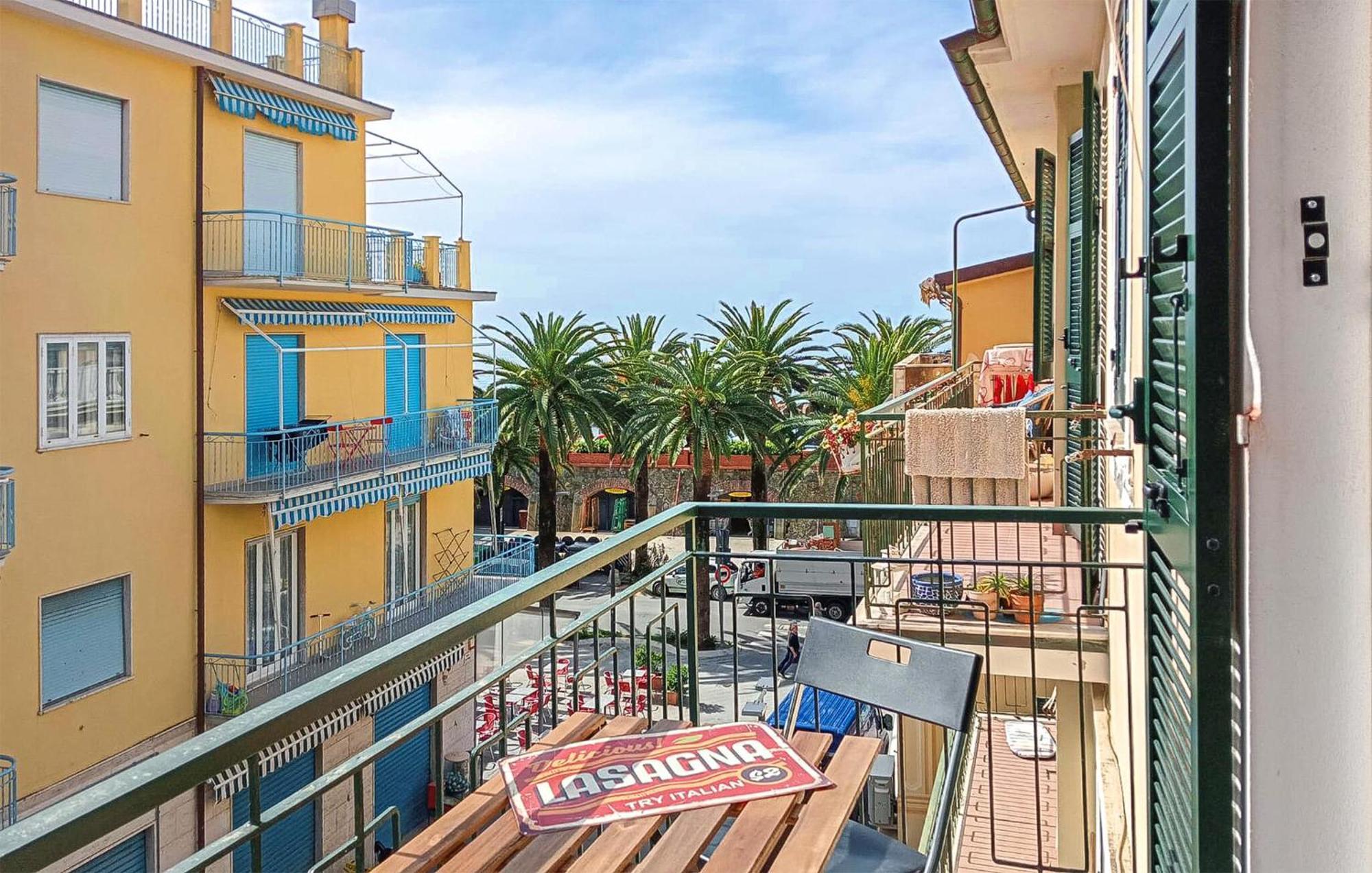 Nice Apartment In Moneglia With Kitchen Exterior foto